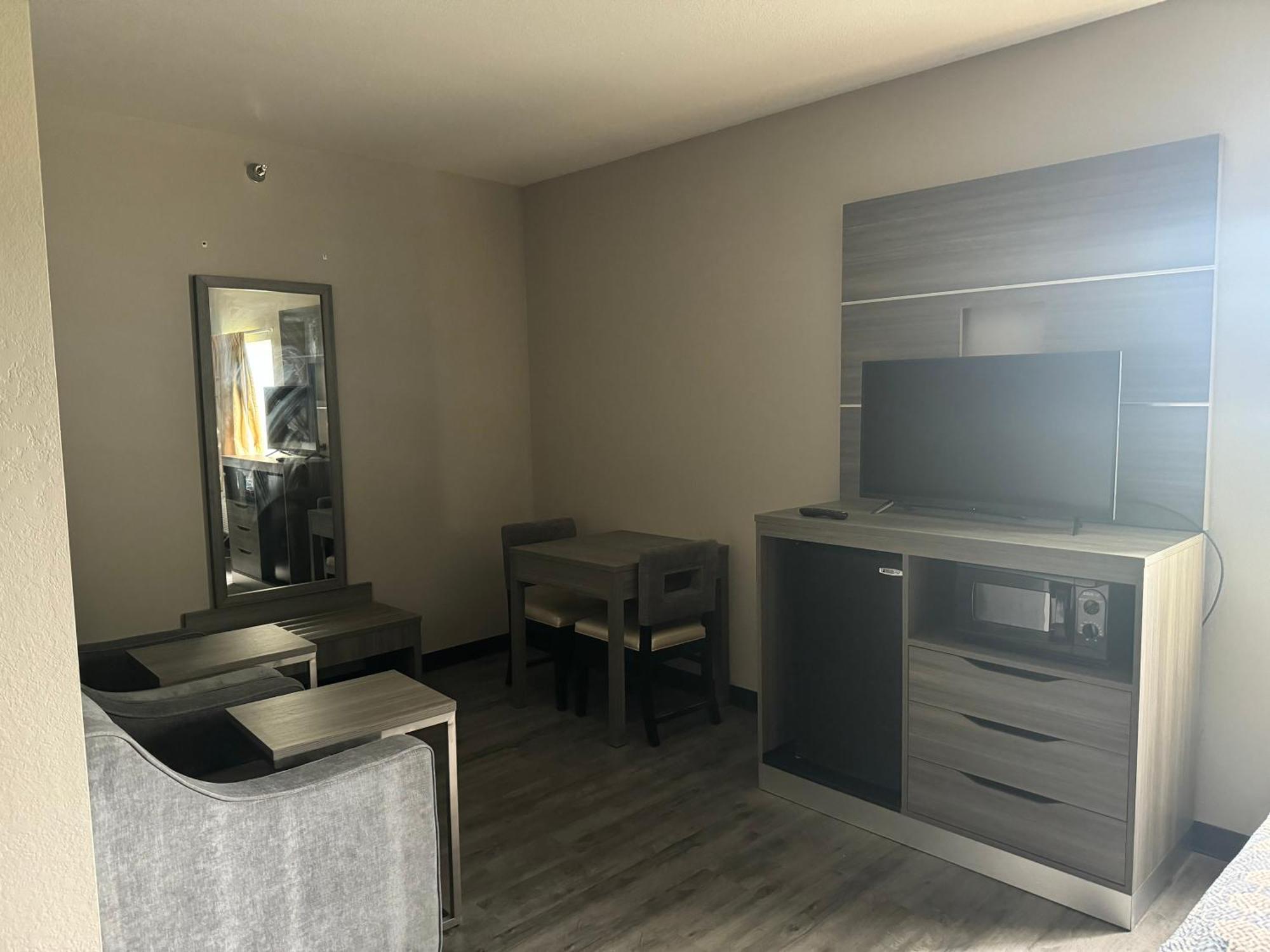 Econo Lodge Inn & Suites Pritchard Road נורת' ליטל רוק מראה חיצוני תמונה
